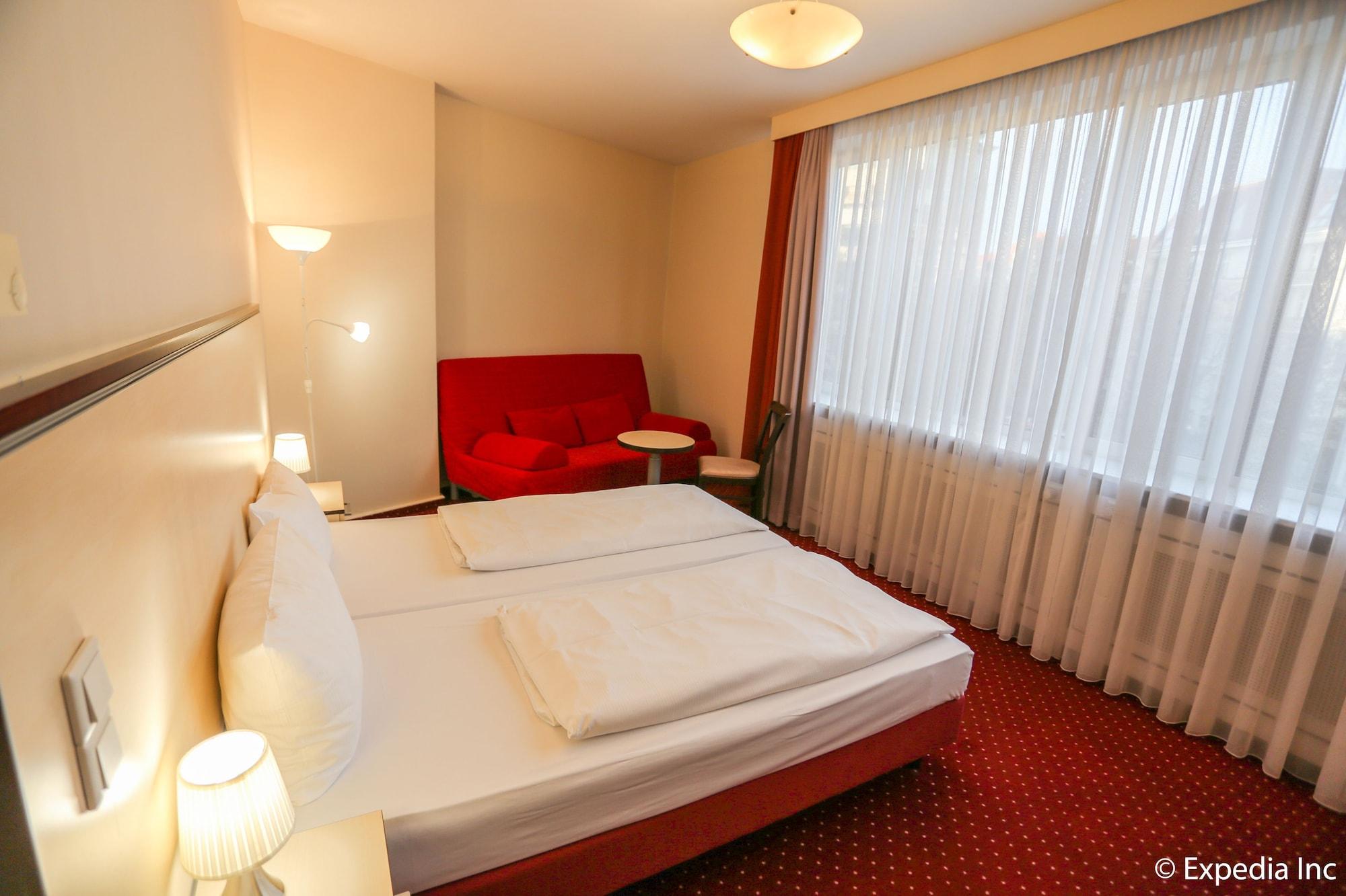 Hotel Kurfuerstendamm 3*