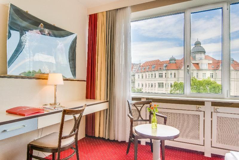 Kurfuerstendamm 3* Berlino